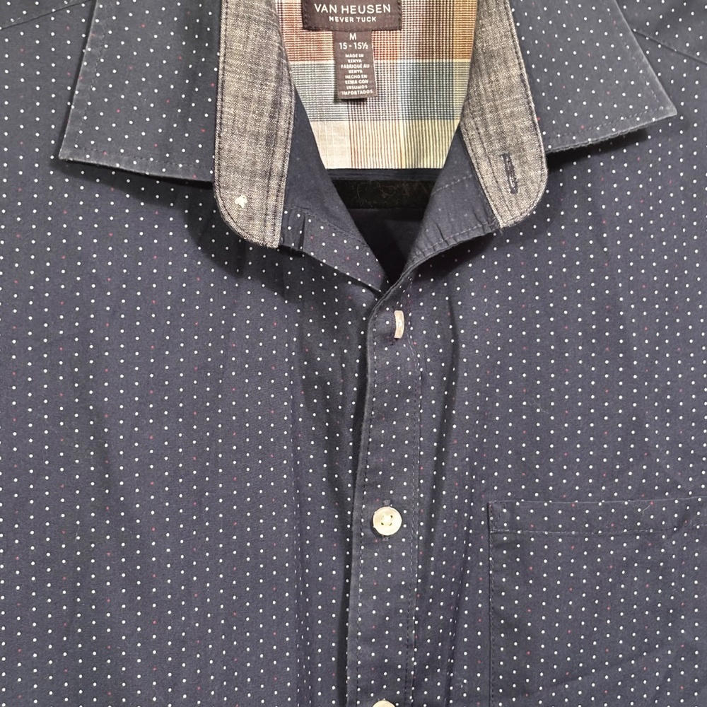 Van Heusen Never Tuck Mens Short Sleeves Shirt M 15-15 1/2 Button Down - Picture 4 of 9